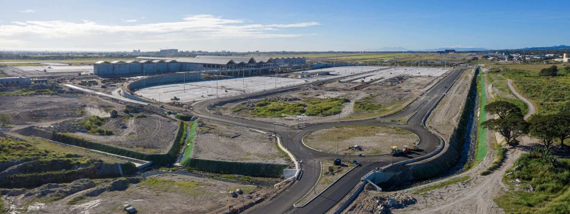 The GEOTUBE SFM serves as revetment for the entire waterway network at the new Clark Airport Terminal.